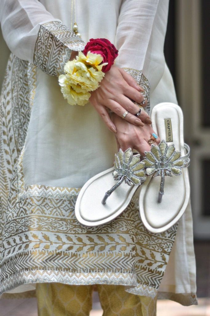 Fancy Chappal | Ganga Jamna - CHAPTER 13