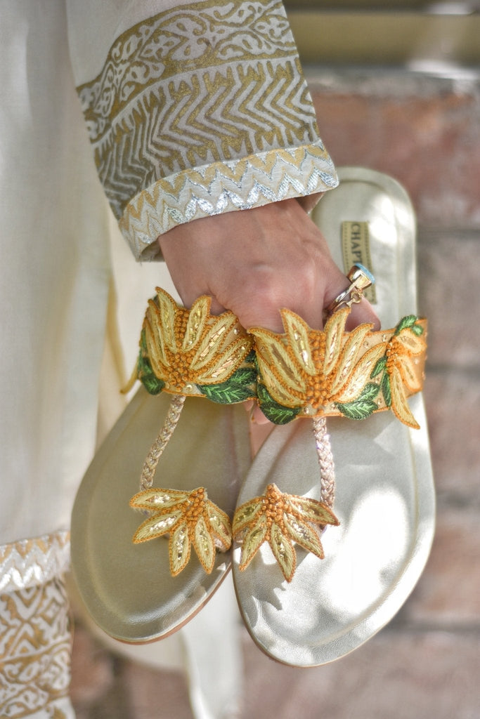 Fancy Kohlapuri | Mumtaz - CHAPTER 13