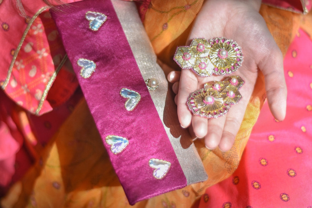 Hearts Envelope - CHAPTER 13