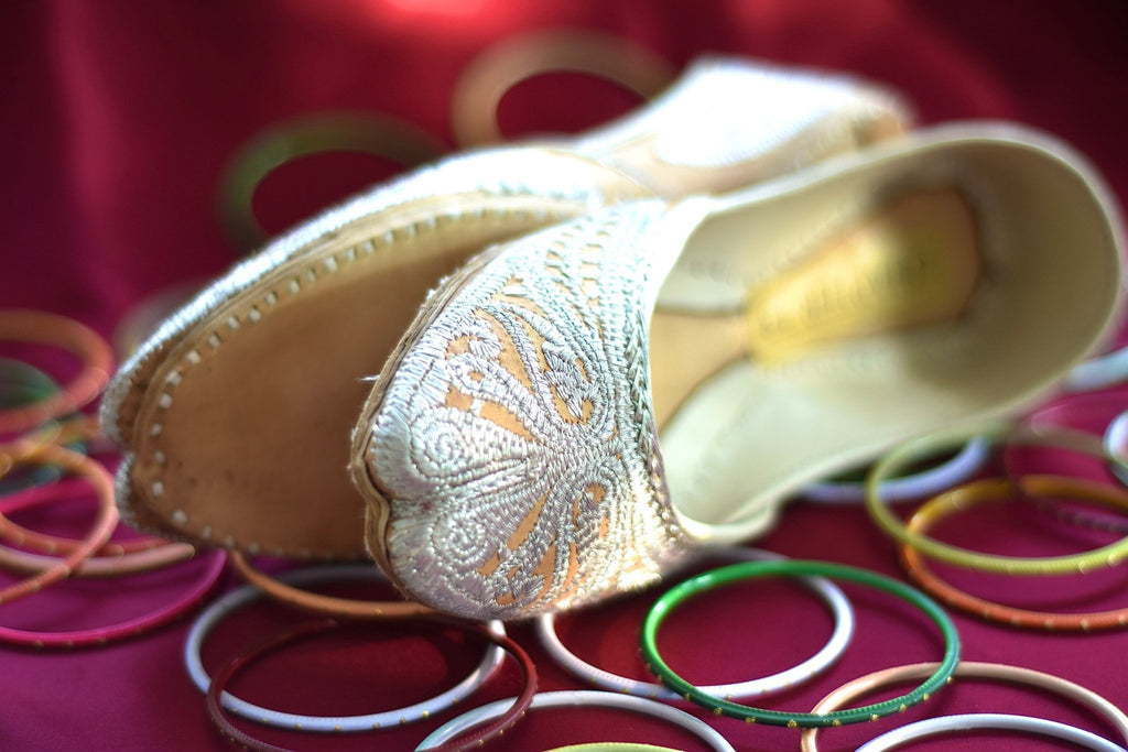 Khussas | Chandni - CHAPTER 13