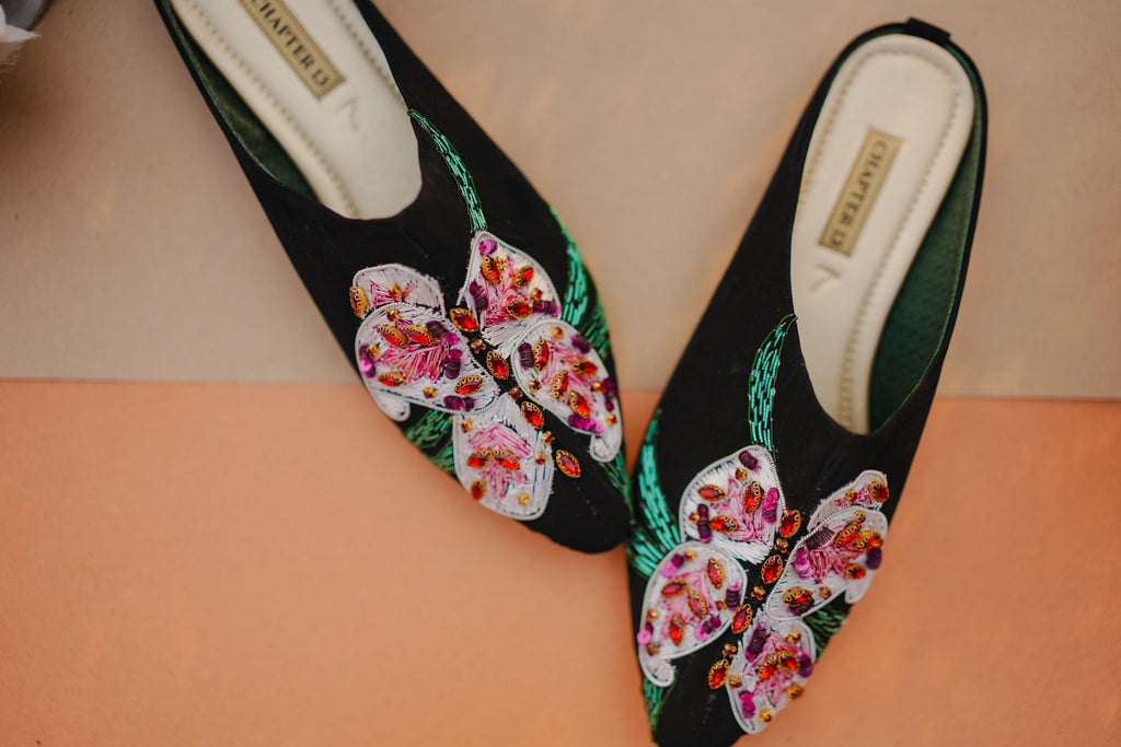 Mules | Orchid Kiss - CHAPTER 13