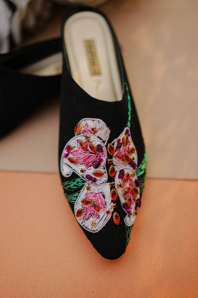 Mules | Orchid Kiss - CHAPTER 13