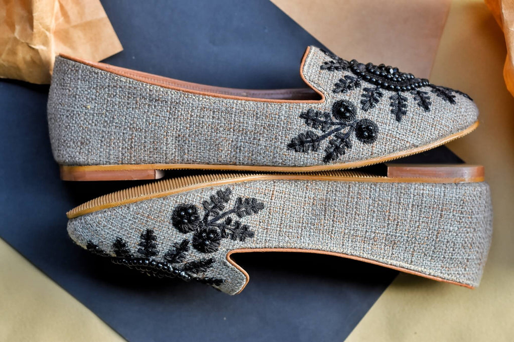 Pumps | Monochrome - CHAPTER 13