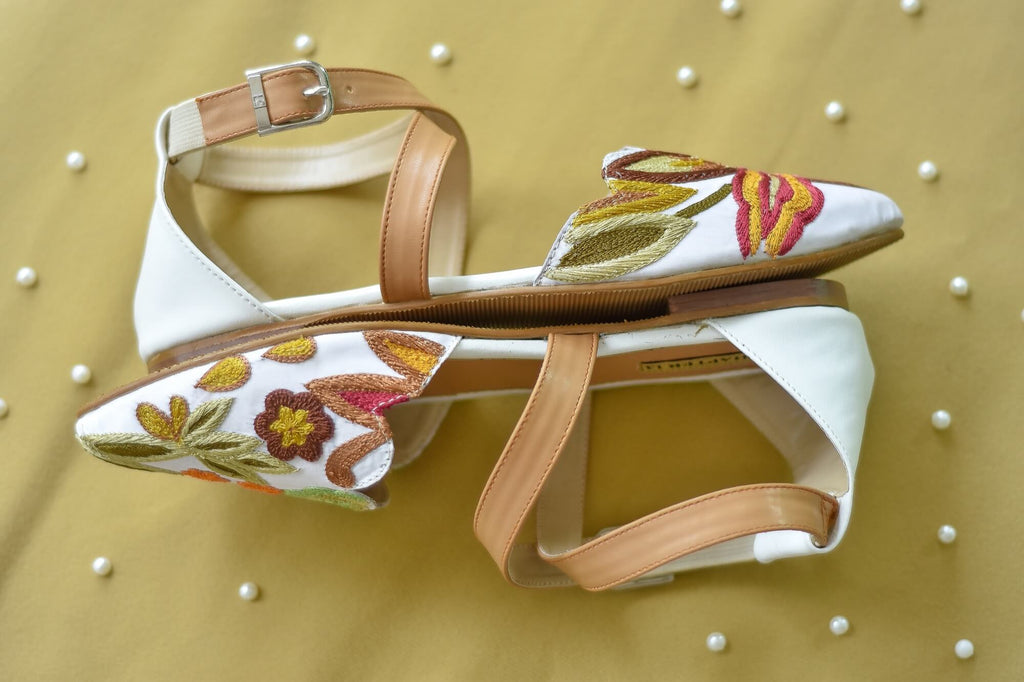 Sandals | Autumn Day - CHAPTER 13