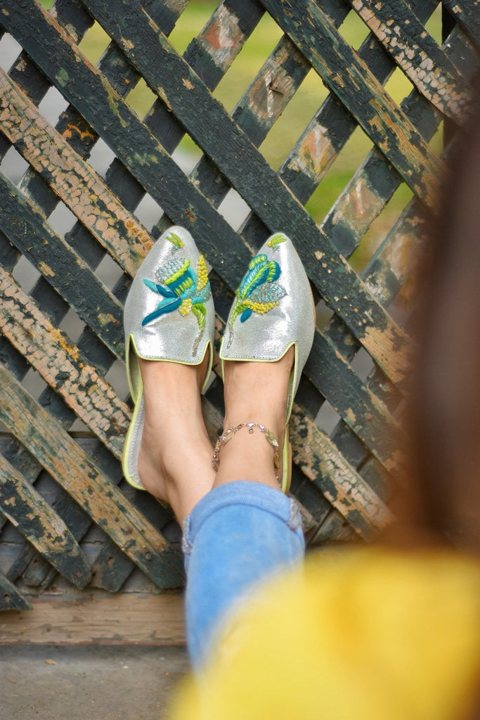 Mule | Neon Bloom - CHAPTER 13