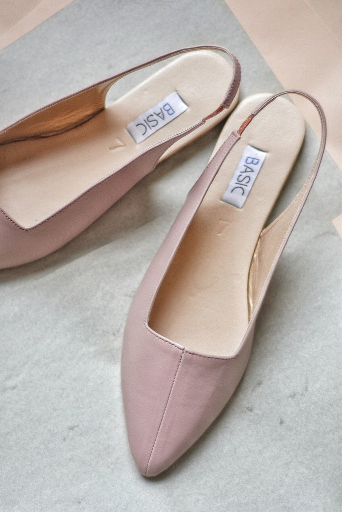 Sandals | B21 - 06 - CHAPTER 13