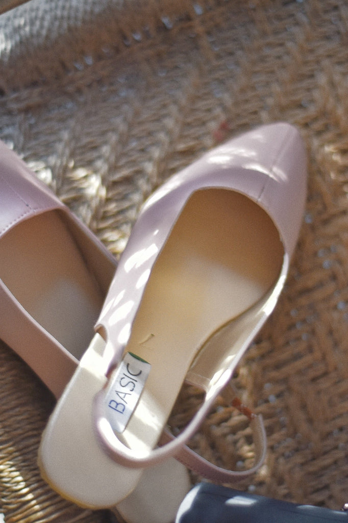 Sandals | B21 - 06 - CHAPTER 13